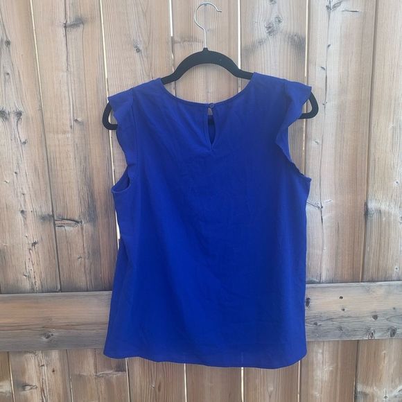 Paraphrase Blue Sleeveless Blouse Size Medium - Picture 4 of 4